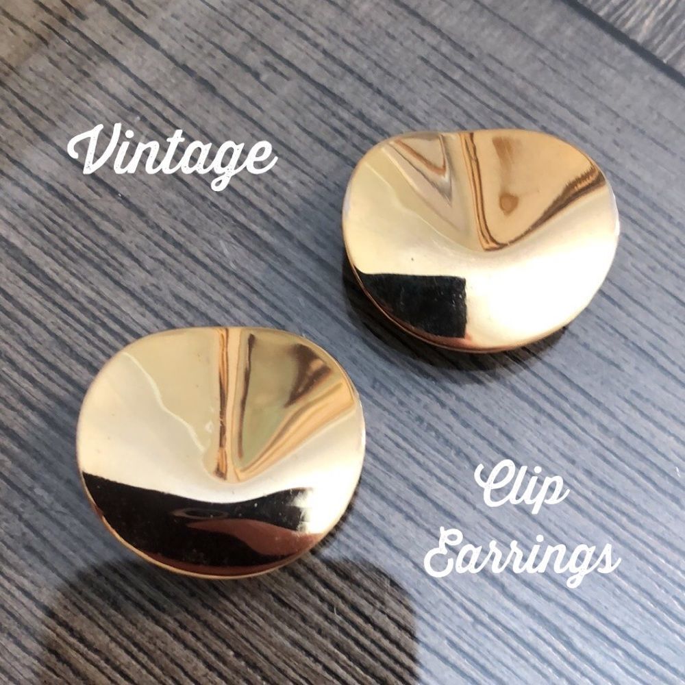 Vintage Goldtone Disc Earrings Modern Style Clip Earrings